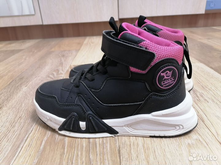Кроссовки для девочки р. 33