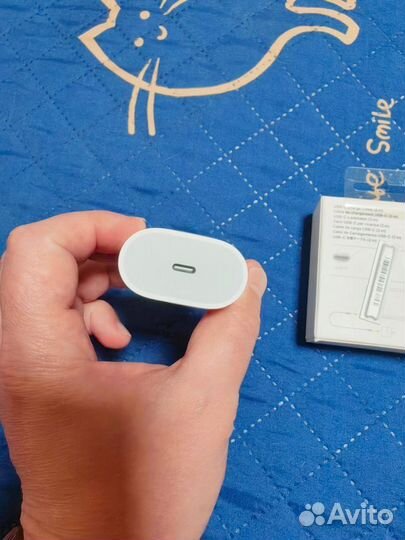 Оригинальная зарядка и кабель Apple