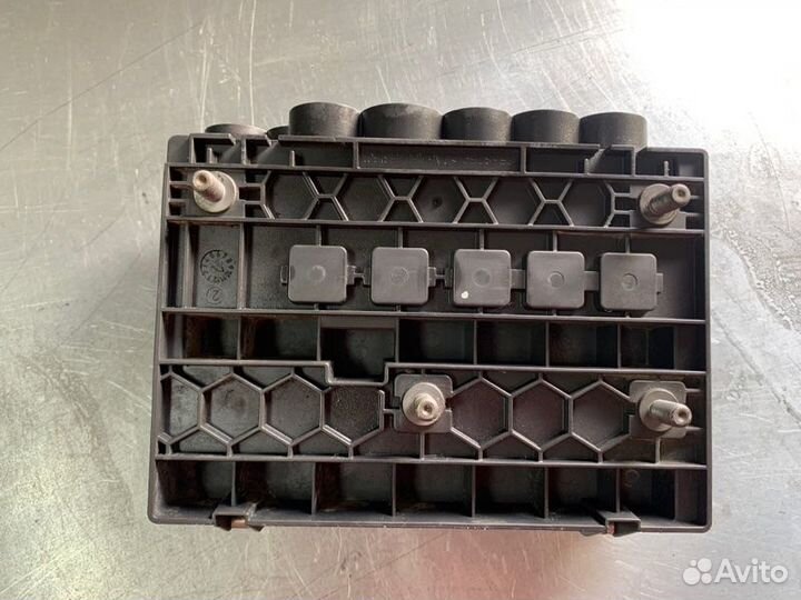 Блок предохранителей Scania P8X400 самосвал DC13