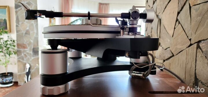 Проигрыватель виниловых пластинок Avid Volvere