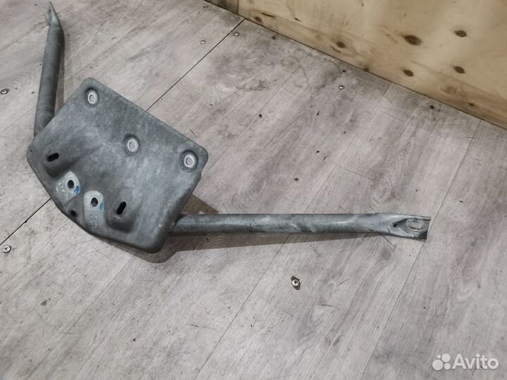 Распорка заднего подрамника BMW 5 F10 F11 F07