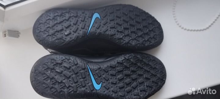 Футбольные Бутсы сороконожки nike детские р.35.5