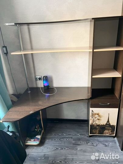 Компьютерный стол