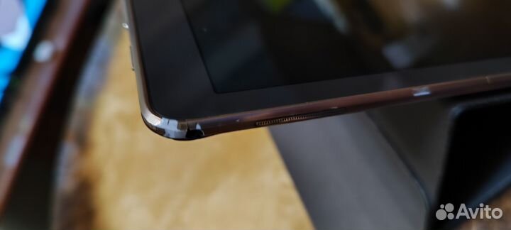 Подам б/у планшет Samsung Tab с аксессуарами