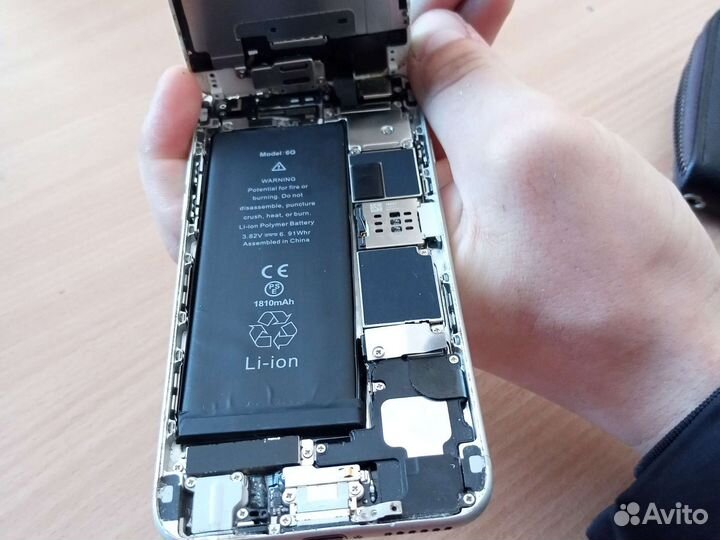 Продам айфон 6 на запчасти не работает плата