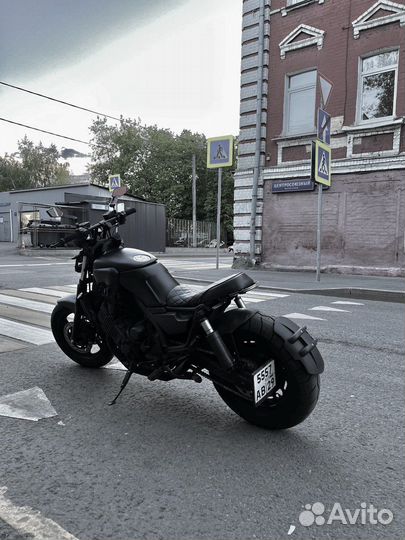 Yamaha FZX 750 custom