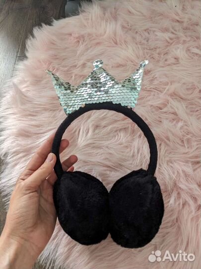 Меховые наушники черные для девочки с короной