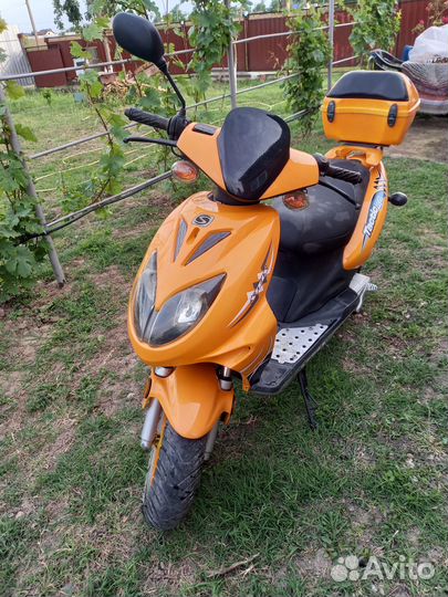 Скутер мотороллер stels Leader50. Торг