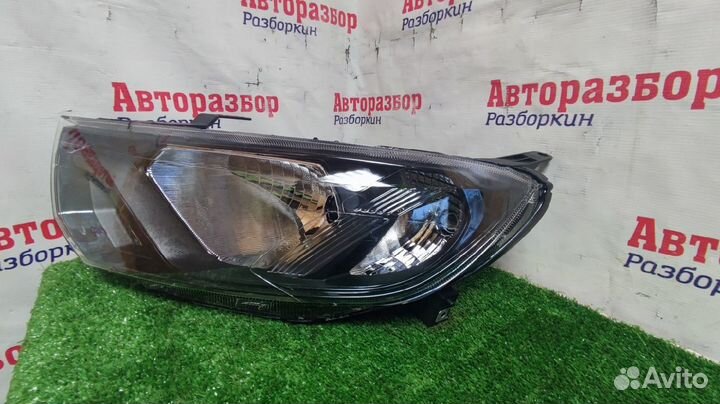 Фара Лада Гранта FL (в новом кузове) левая правая