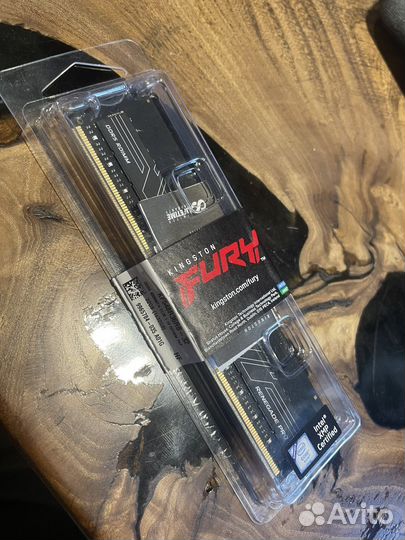 Оперативная память Kingston Renegade Pro 32 rdimm