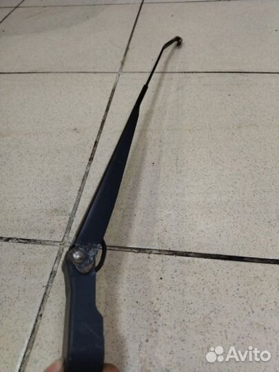 Поводок дворника передний правый Ваз LADA Largus