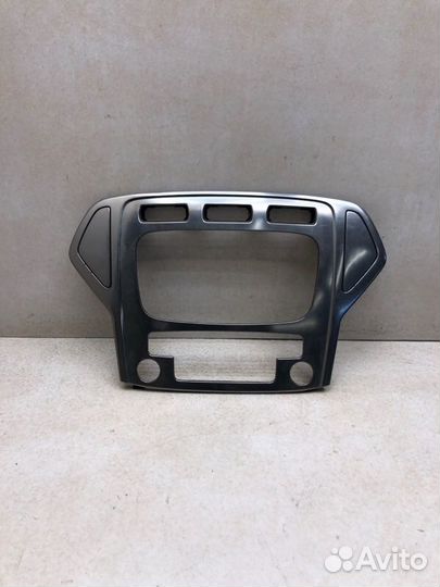 Рамка магнитолы Ford Mondeo седан 2261 куб.см 160