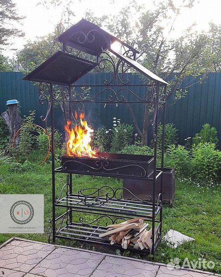 Мангал с крышей