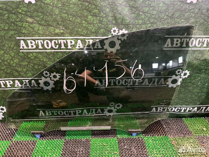 Стекло двери переднее левое Lexus Is 3 2013-2017