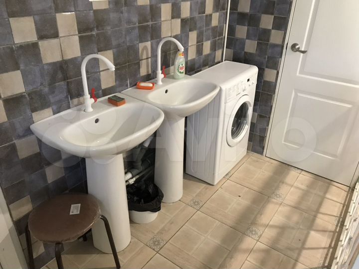 Комната 90 м², 2/2 эт.