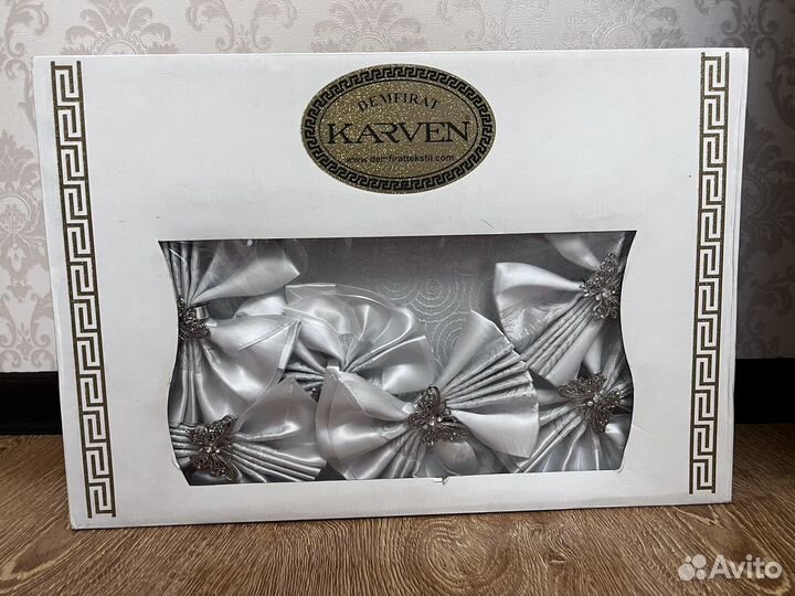 Скатерть с салфетками karven