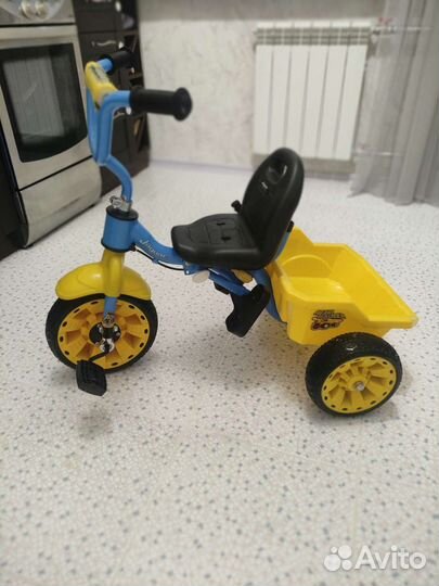 Детский трехколесный велосипед бу