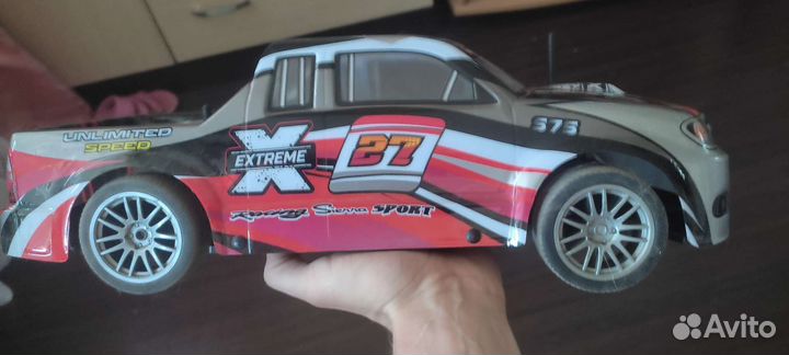 Машина на радиоуправлении для дрифта