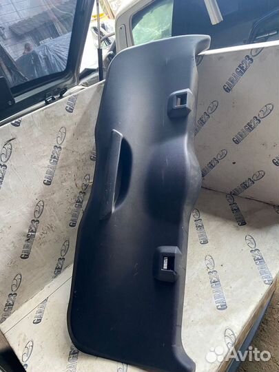 Обшивка крышки багажника peugeot 1007