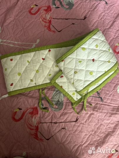 Бортик в кроватку