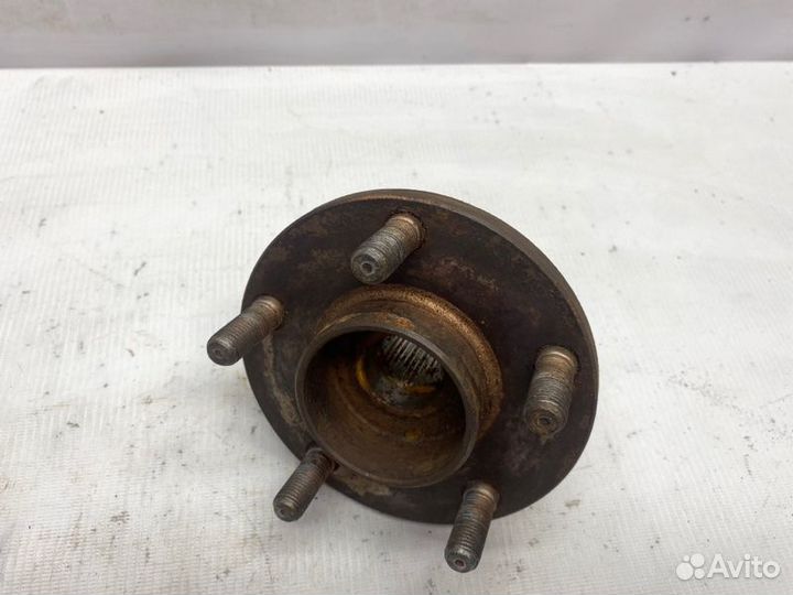 Ступица передняя Ford Focus хэтчбек 2010