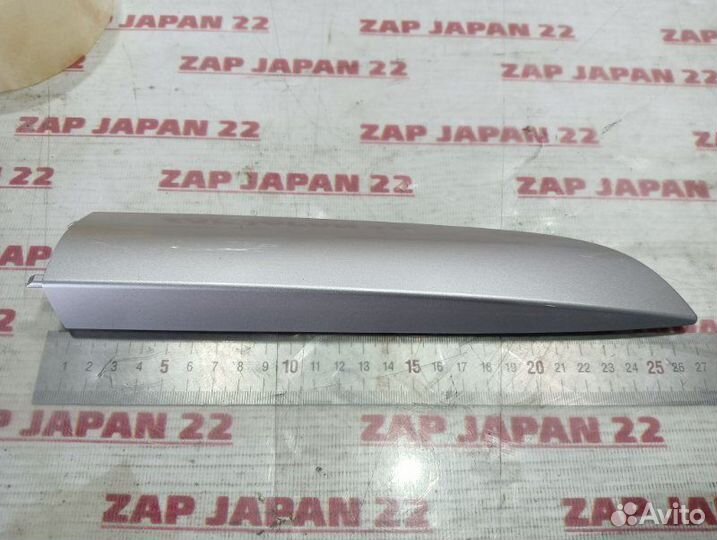Заглушка Рейлинга задняя правая Toyota Rav4