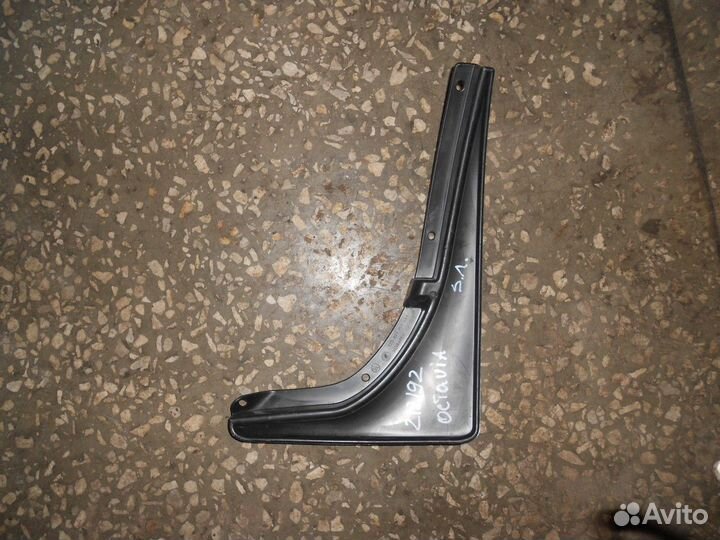 Брызговик задний левый (Skoda Octavia)