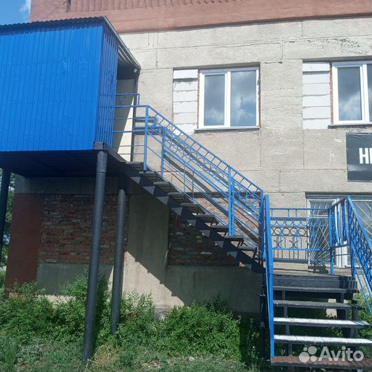 Металлическая лестница