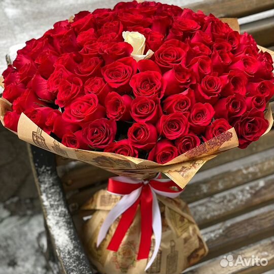 Цветы Красные розы 31 роза 51 роза 75 роз 101