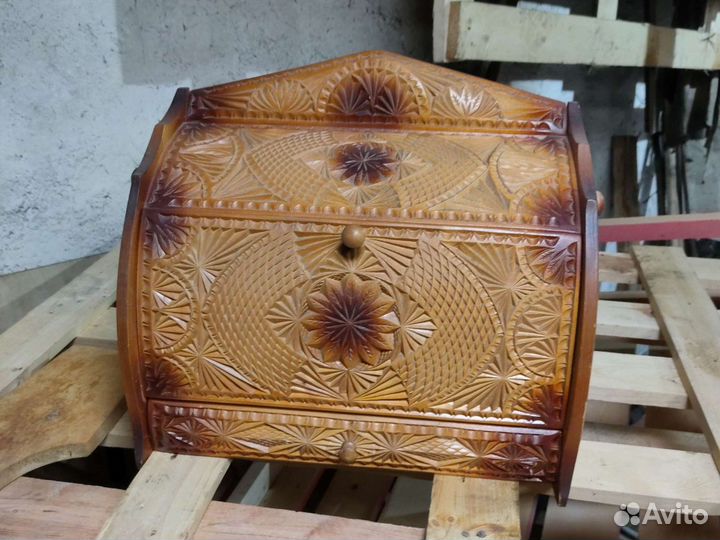 Хлебница деревянная