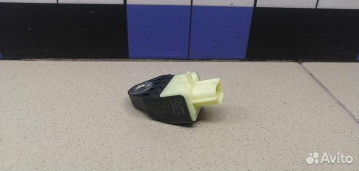 Датчик AIR BAG Land Cruiser (150) -Prado 2009