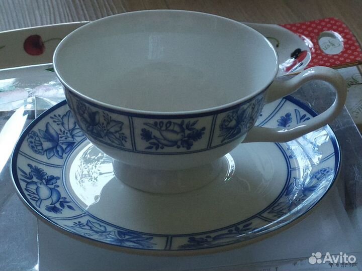Новая посуда.Блюдо,чайная пара фарфор и пр