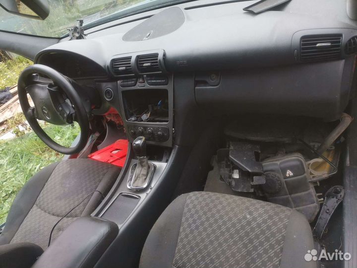 Торпедо на мерседес w203 2003год