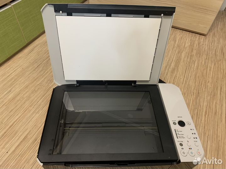 Цветной принтер + сканер Canon pixma MP210