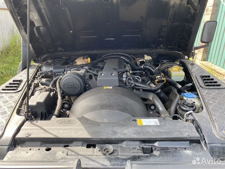 Land Rover Defender 2.4 МТ, 2009, 97 000 км