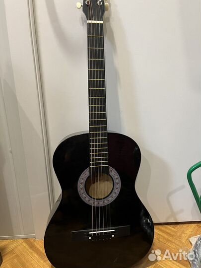 Акустическая фолк гитара