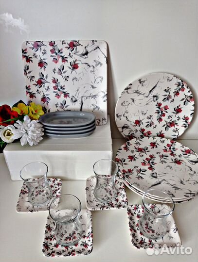 Набор столовой посуды на 4 персоны из 17 предметов