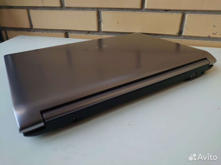 Ноутбук Asus N53J i3