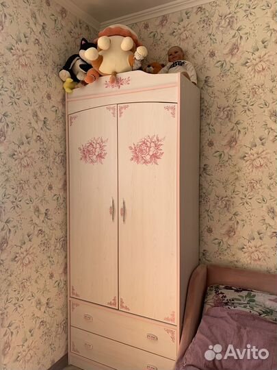 Шкаф в детскую