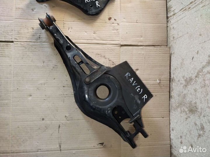 Рычаг задний правый Toyota Rav 4 XA50 2018-2021