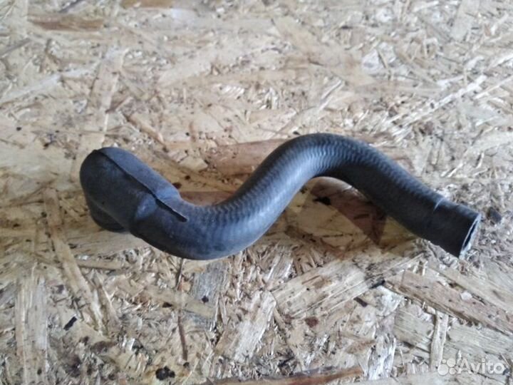 Патрубок системы охлаждения Mercedes Vito W638 OM