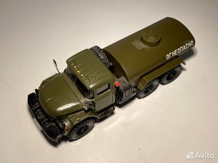 Масштабная модель зил-131 бензовоз 1:43 Элекон