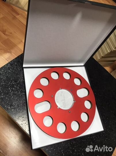 Коробка под магнитофонную бабину, катушку 27