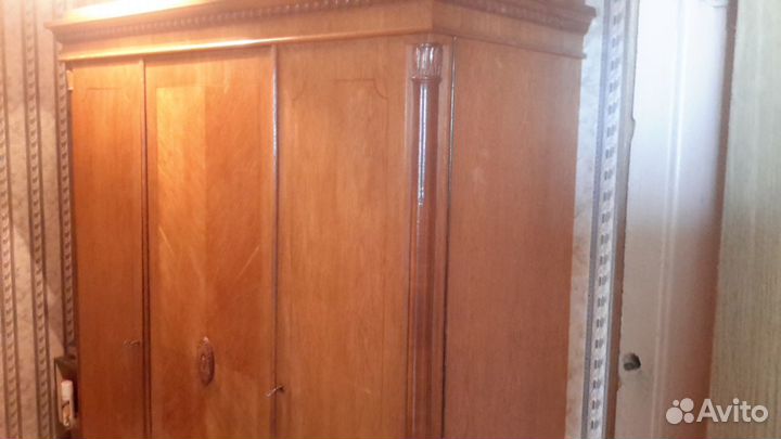 Шкаф платяной СССР 50х годов (дубовый)