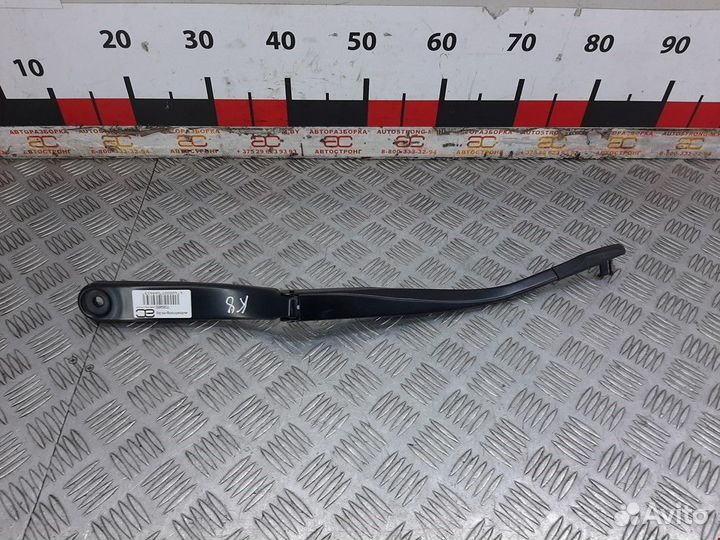 Щеткодержатель (поводок стеклоочистителя, дворник)