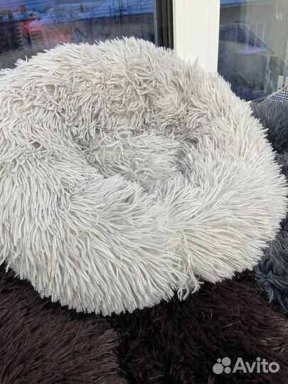 Лежанки для кошек и собак