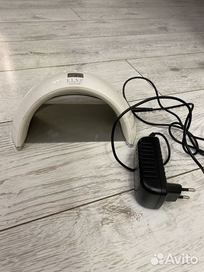 UV/LED лампа для ногтей