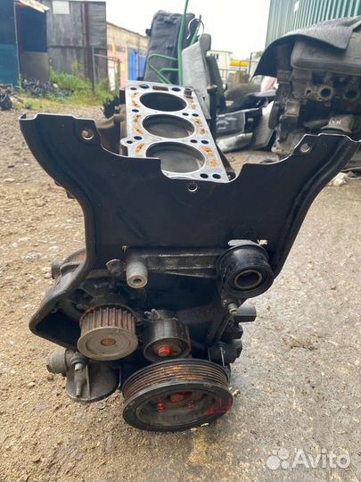 Блок цилиндров Opel Astra F 1.8