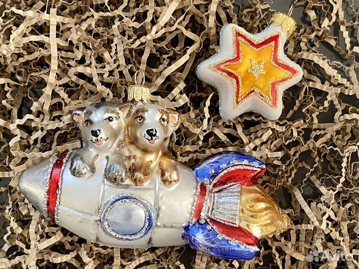 Елочная игрушка белка и стрелка и другие