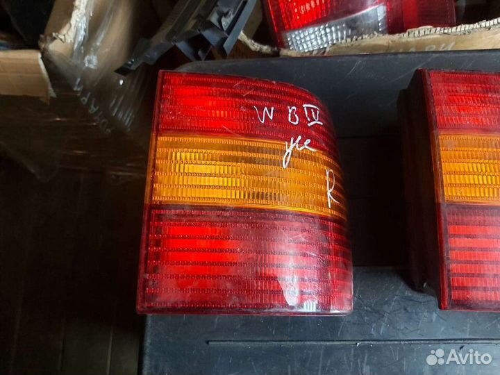 Фонарь задний наружный правый для VW Passat (B4)